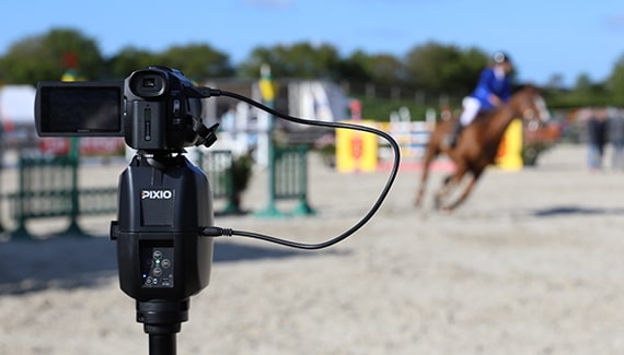 PIXIO robot cameraman used to film horse riding