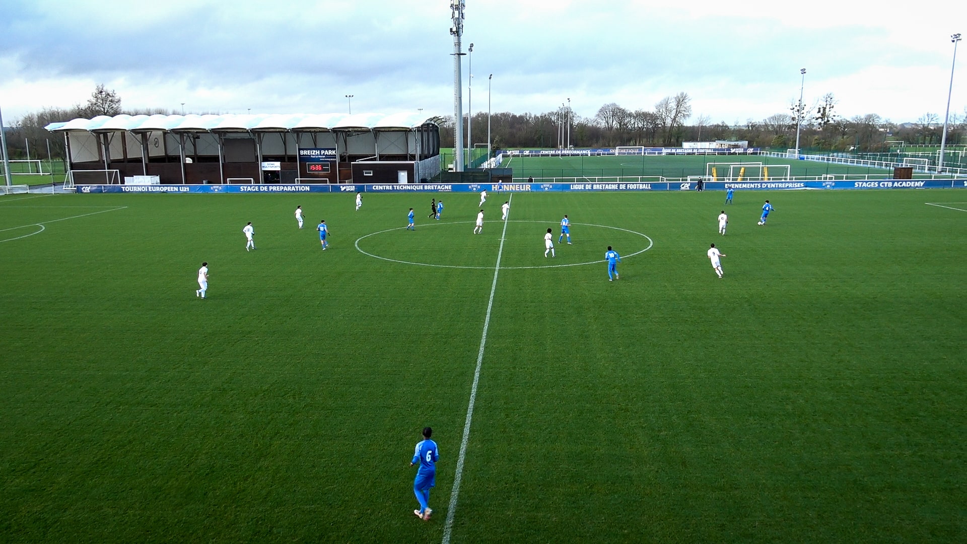 Ligue Bretagne header soccer